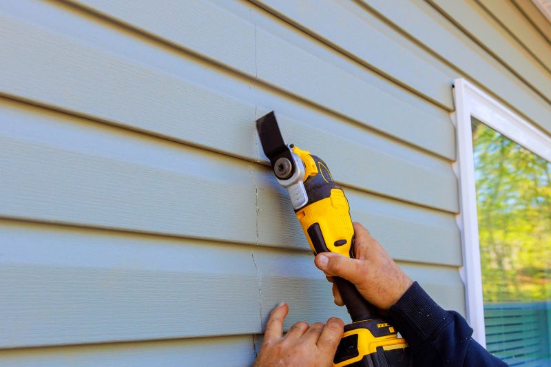 Attaching Vinyl Siding