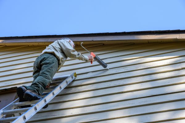 Cost of Vinyl Siding Caulk Repair in College Station