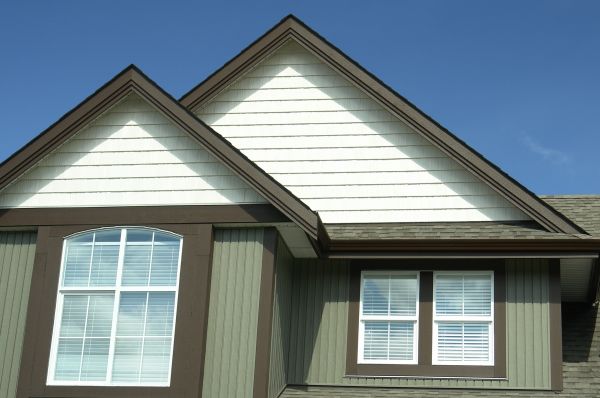 Cost of Vertical Vinyl Siding Repair in College Station