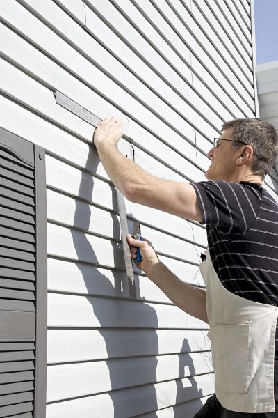 Cost of Vinyl Siding Service in College Station
